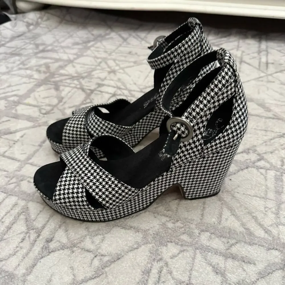 Free People Houndstooth Platform Heels Sandals Retro Mod Chunky Heel Statement